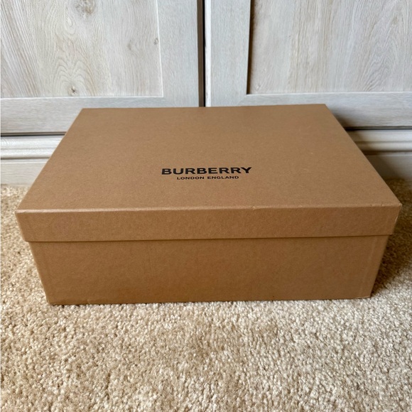 Burberry Low Top Slip On Trainer on Rubber Sole Sz 15 - Picture 14 of 15